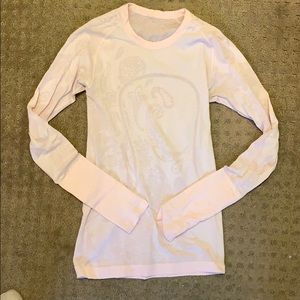 Lululemon layering top
